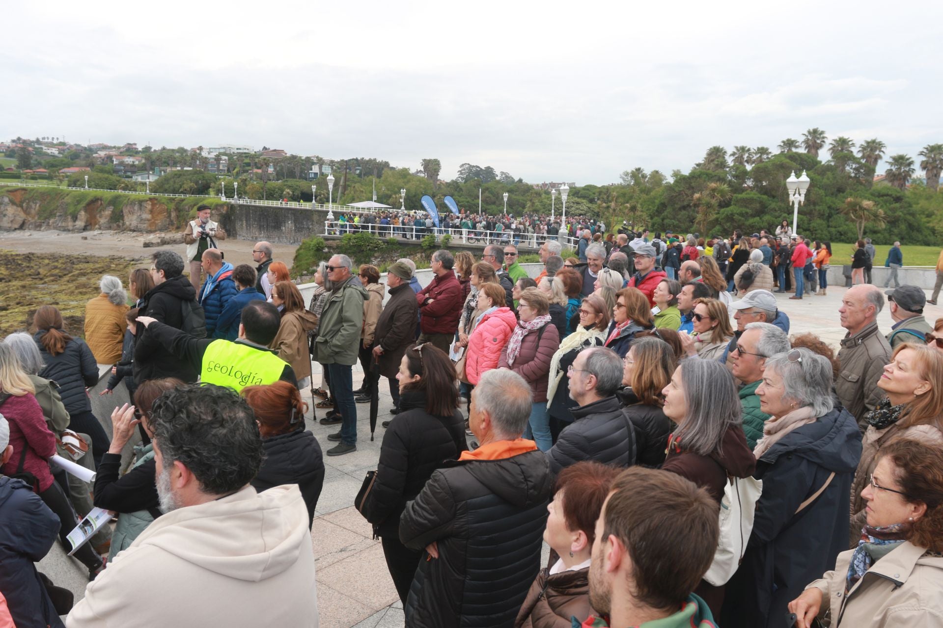 Clase desde la Lloca hasta el Elogio para conocer lo que esconde el suelo de Gijón
