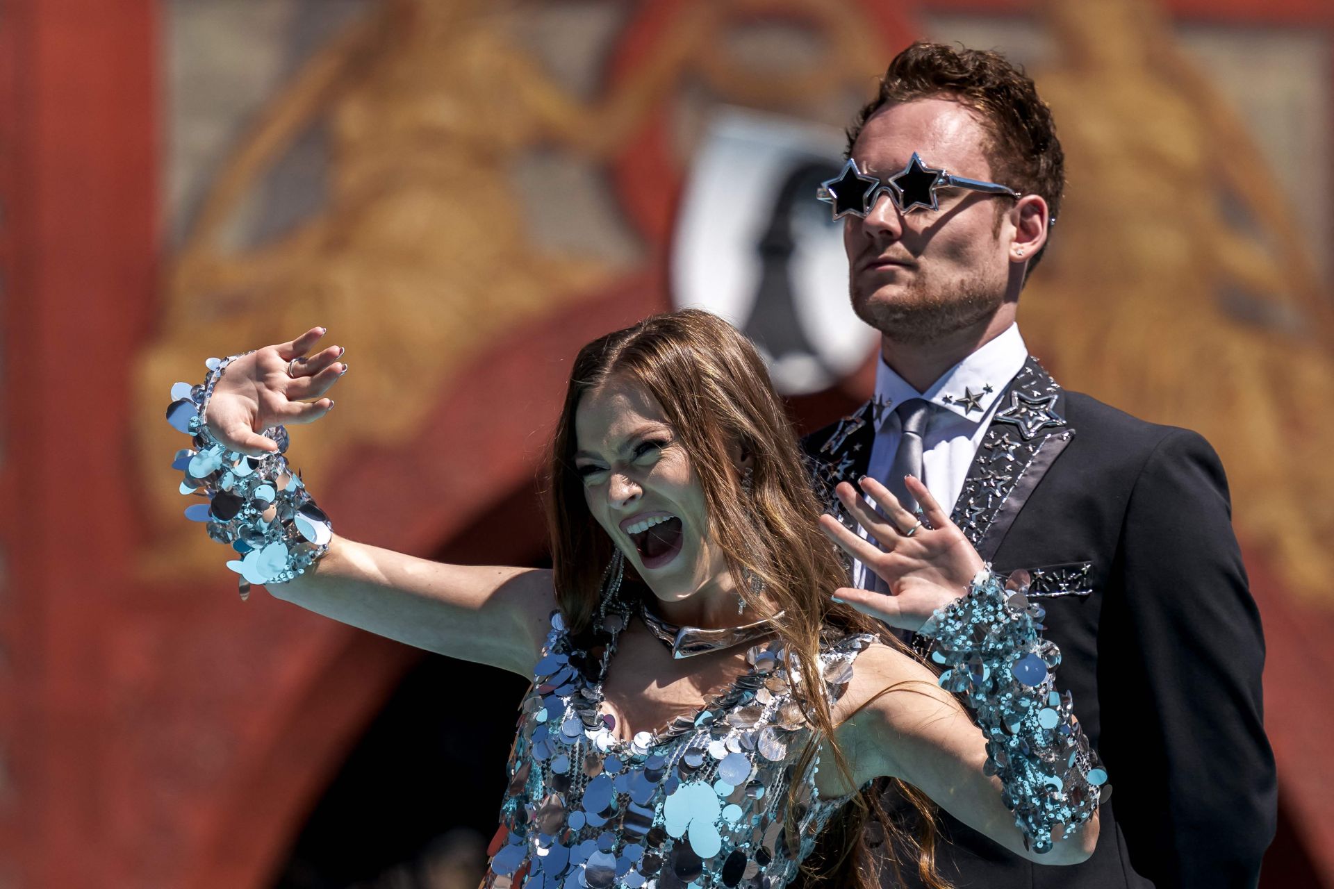 Fotos: Melody y el resto de participantes en Eurovisión 2025, en la alfombra turquesa del festival