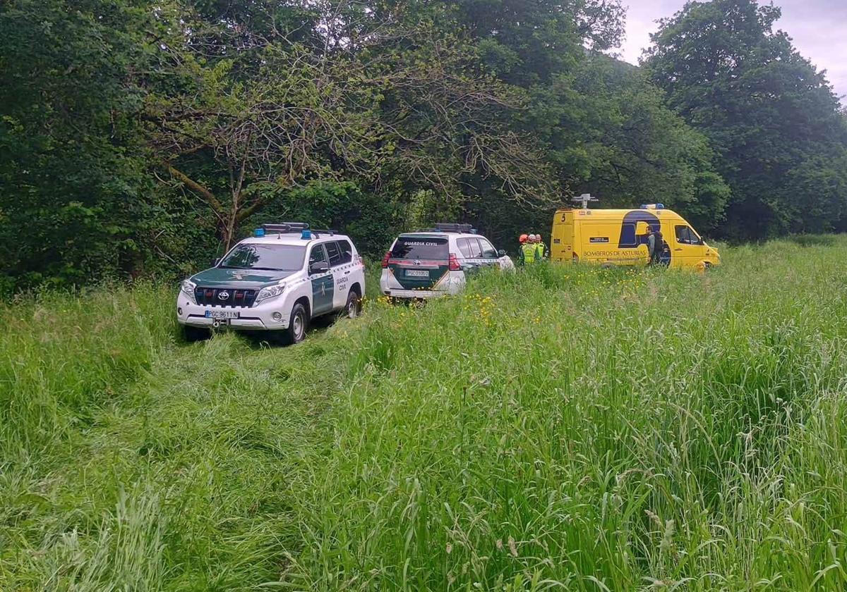Herido un pescador en Parres tras caer en la orilla del Sella