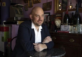 El autor de 'El guitarrista de Montreal' en Madrid, donde reside.