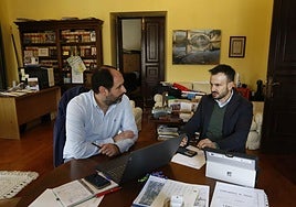 El alcalde, david Álvarez, se reunió este lunes con el director general de vivienda Jesús Daniel Sánchez.