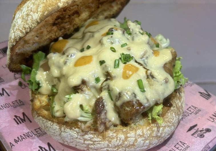 El mejor bocata de Asturias es este pepito de costilla de cerdo ibérico de La Manoleta