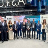 El viceconsejero de Industria, Juan Carlos Campo (quinto por la derecha), junto al resto de autoridades.