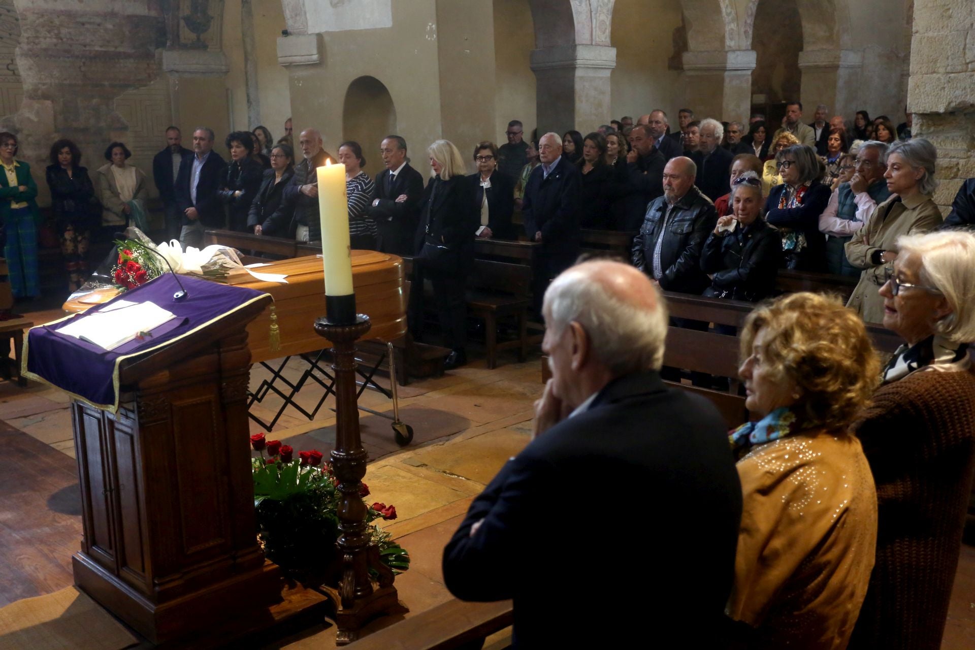 Emotivo adiós a Luis Corzo, histórico chófer del Partido Popular asturiano
