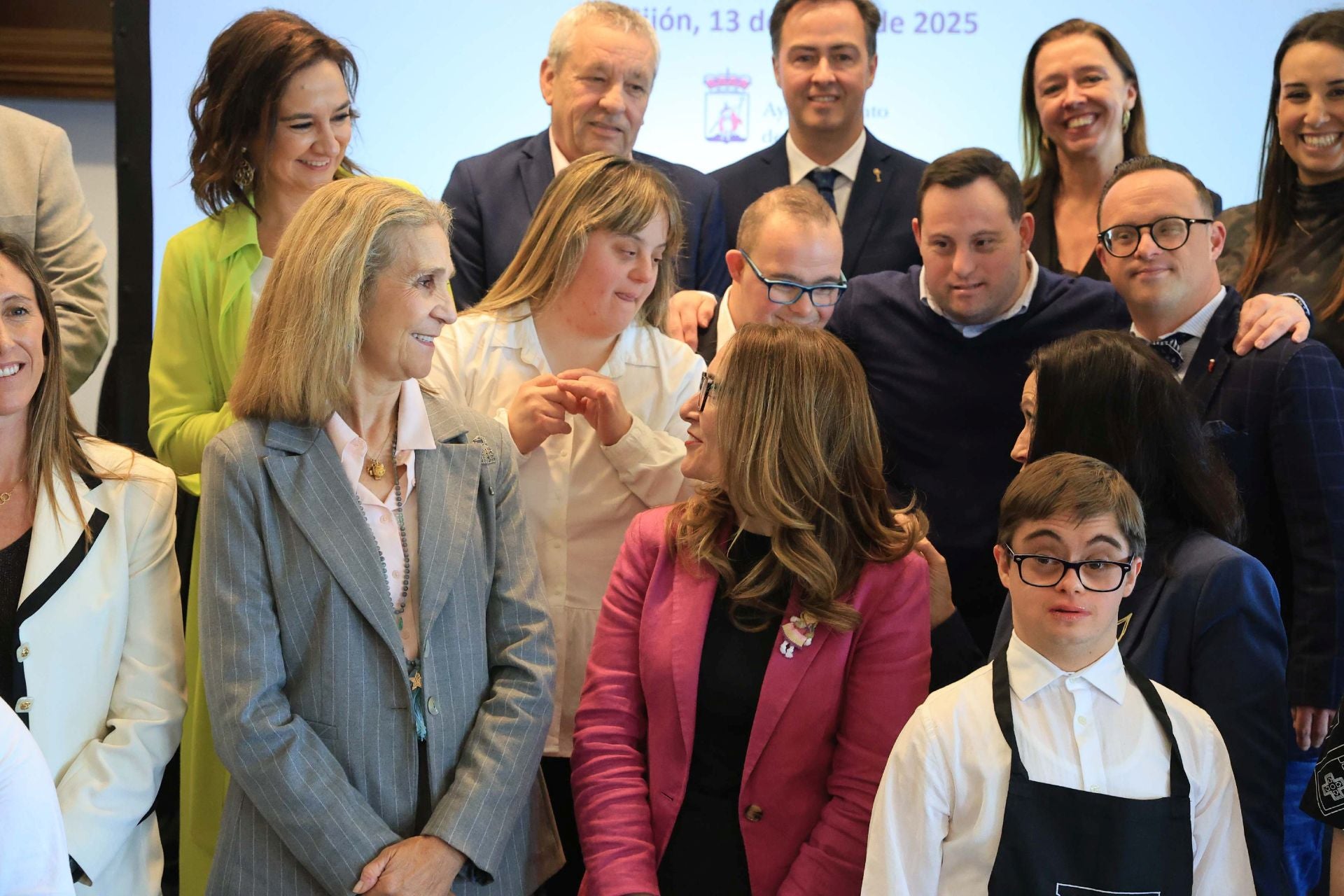 La Infanta Elena preside en Gijón la entrega de los premios de Fundación Mapfre