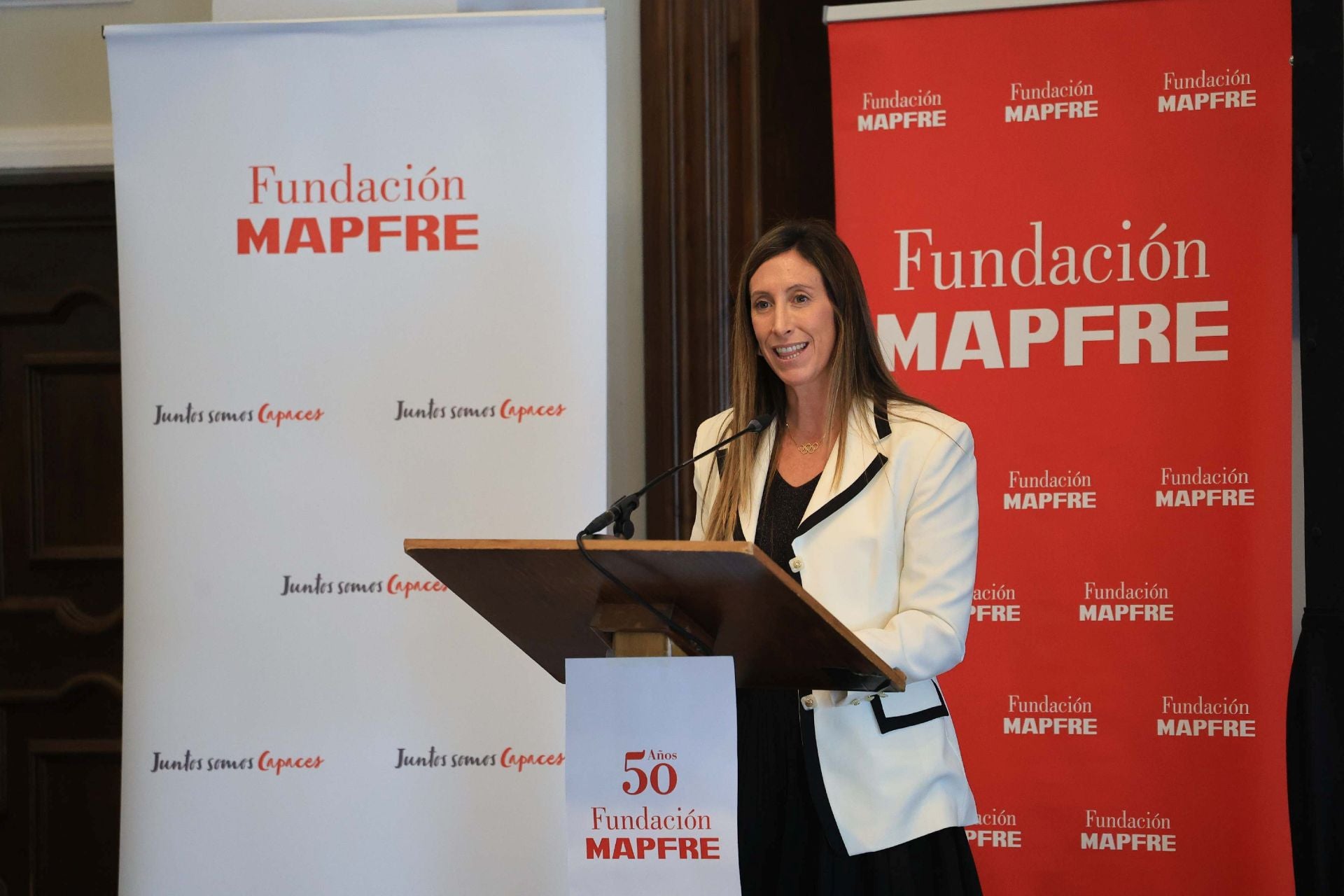 La Infanta Elena preside en Gijón la entrega de los premios de Fundación Mapfre