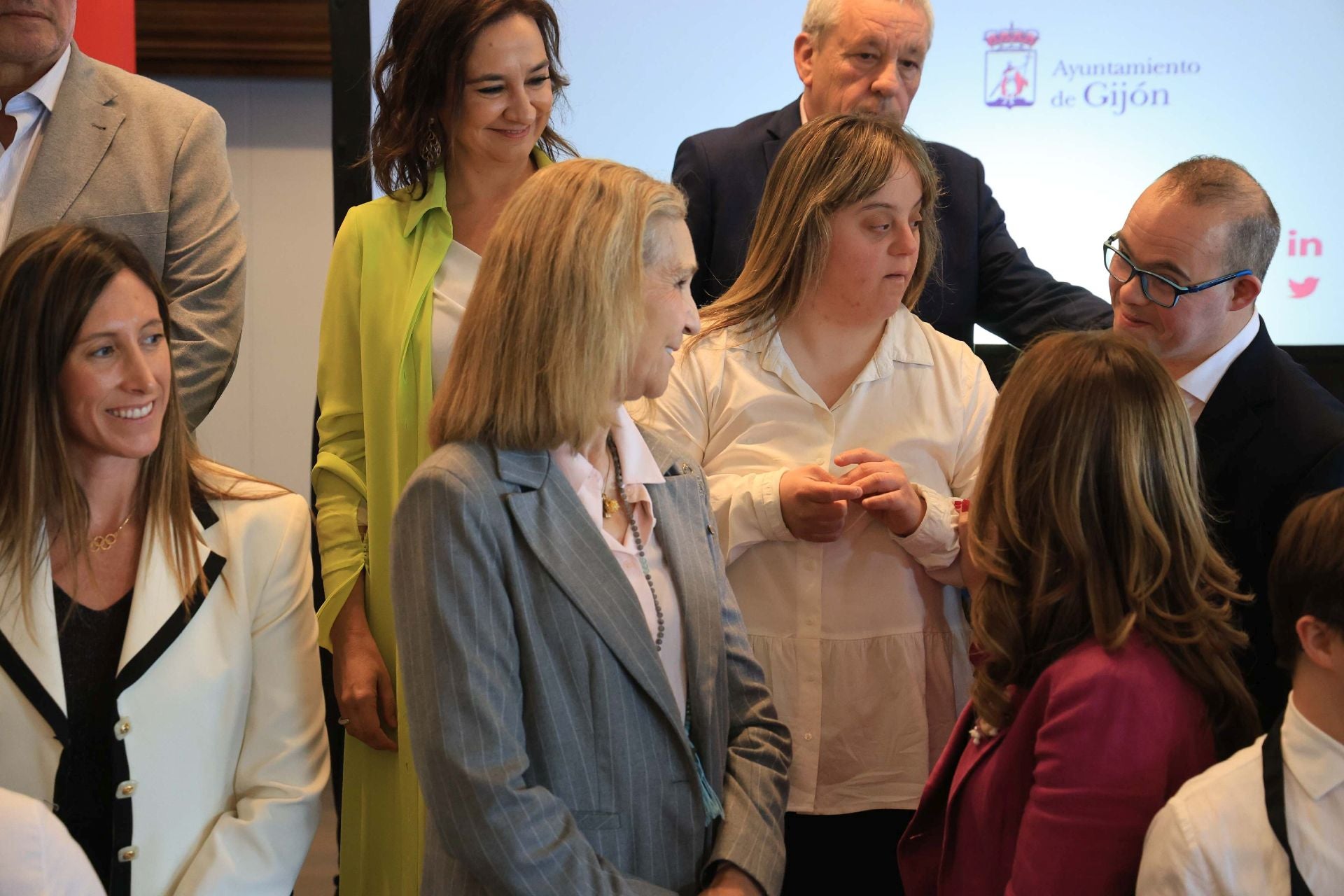 La Infanta Elena preside en Gijón la entrega de los premios de Fundación Mapfre