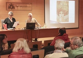 Mercedes de Soignie y Alvaro Muñiz en el Aula de Cultura.
