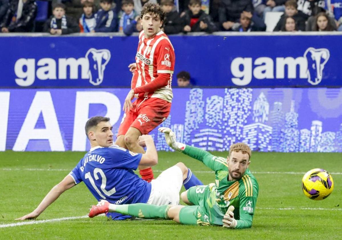 La continuidad de César Gelabert en el Sporting de Gijón se enfría con el aumento de sus pretendientes