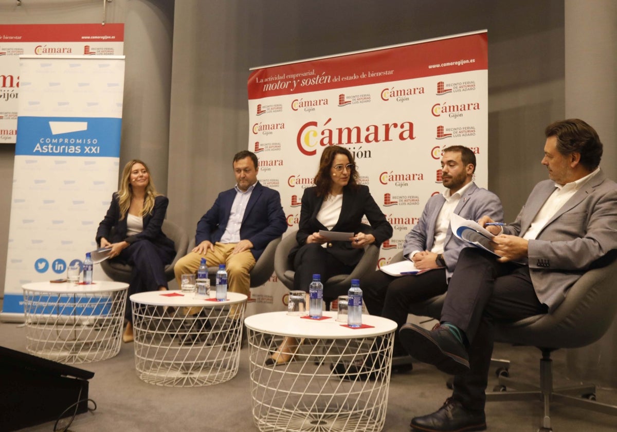 «El emigrante también puede retornar en forma de inversiones»