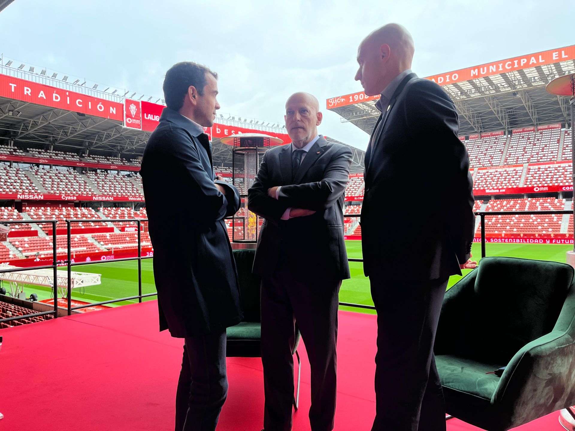 José Riestra, Javier Tebas y David Guerra, al inicio del acto.