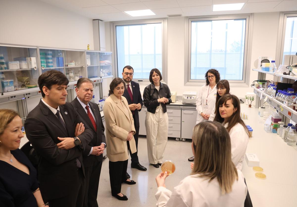 La ministra de Ciencia inaugura el Instituto de Productos Lácteos y asegura que «Asturias seguirá siendo una de nuestras prioridades»