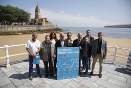Presentación del Circuito de Travesías, con San Pedro al fondo.