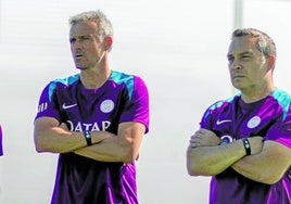 p Staff técnicoEl técnico Luis Enrique y el psicólogo Joaquín Valdés observan un entrenamiento de la plantilla del PSG.