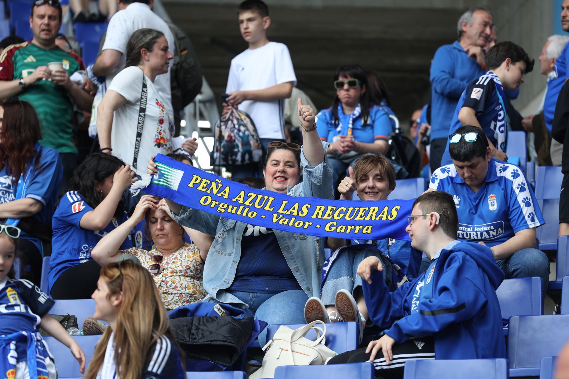 ¿Estuviste en el Real Oviedo - Zaragoza? ¡Búscate en las fotos!