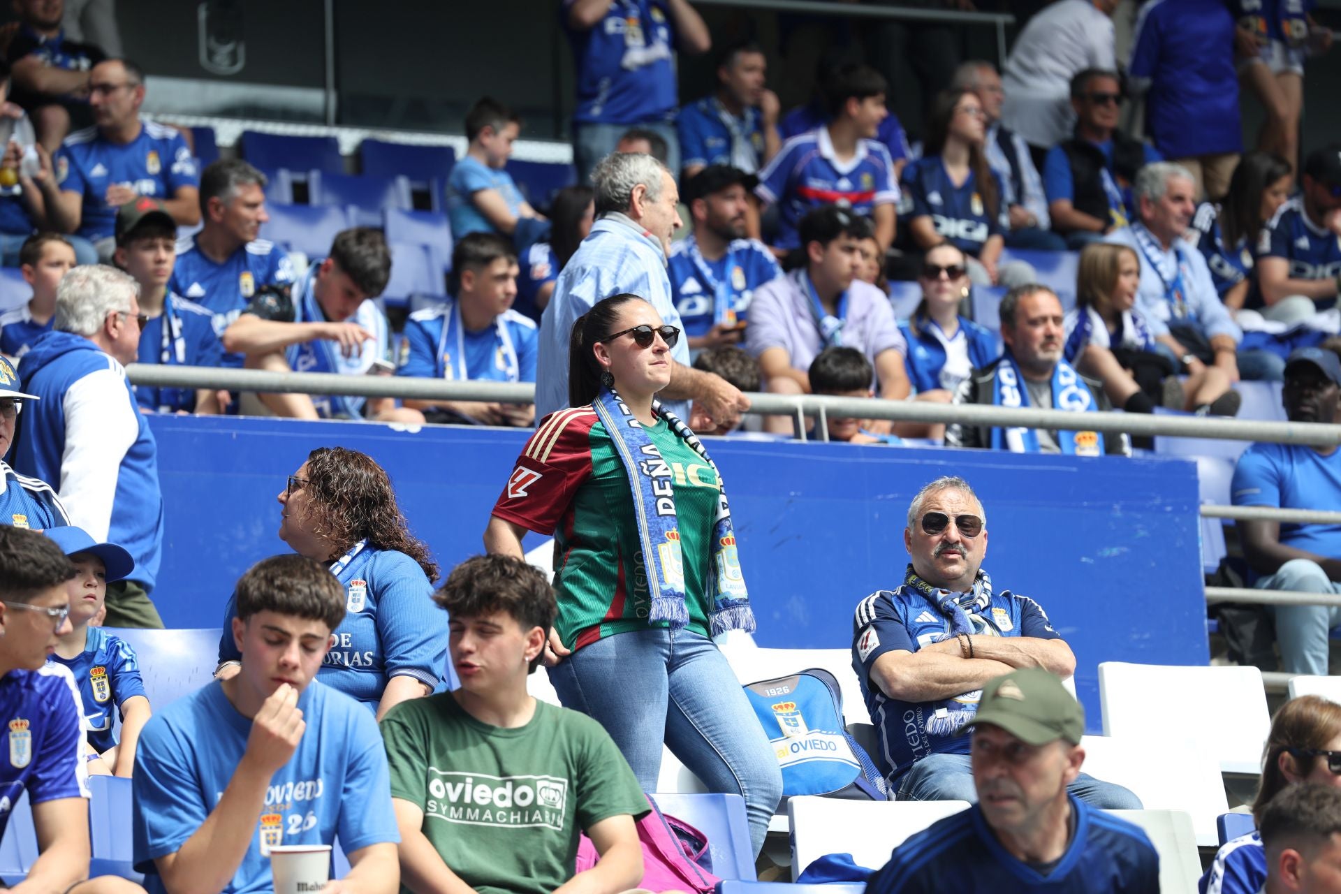 ¿Estuviste en el Real Oviedo - Zaragoza? ¡Búscate en las fotos!