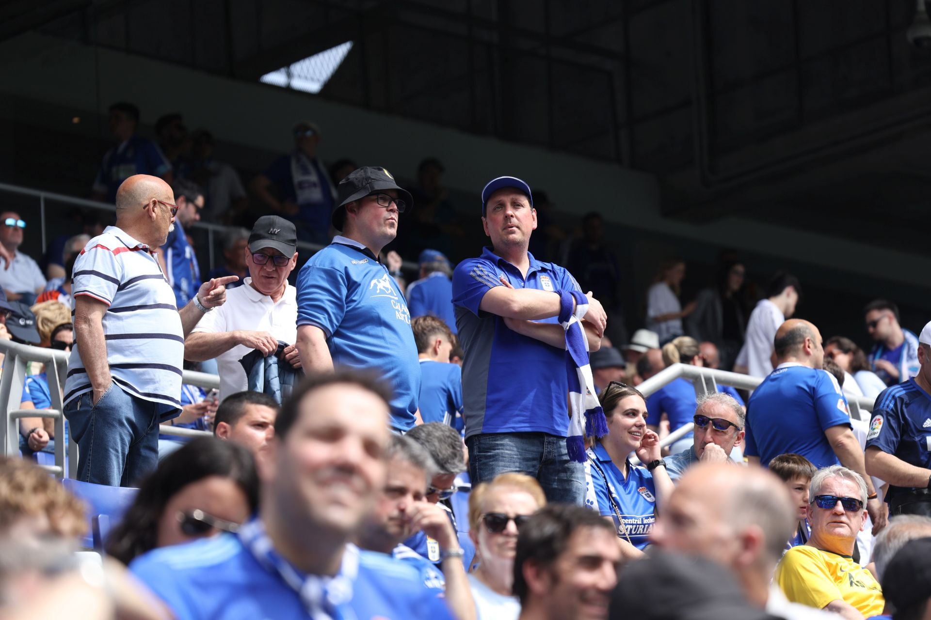 ¿Estuviste en el Real Oviedo - Zaragoza? ¡Búscate en las fotos!