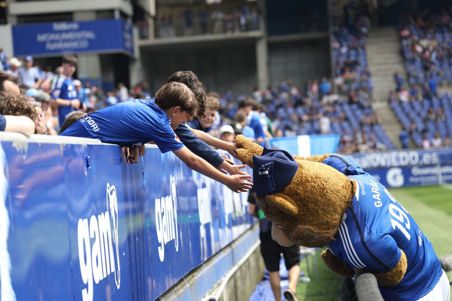 ¿Estuviste en el Real Oviedo - Zaragoza? ¡Búscate en las fotos!