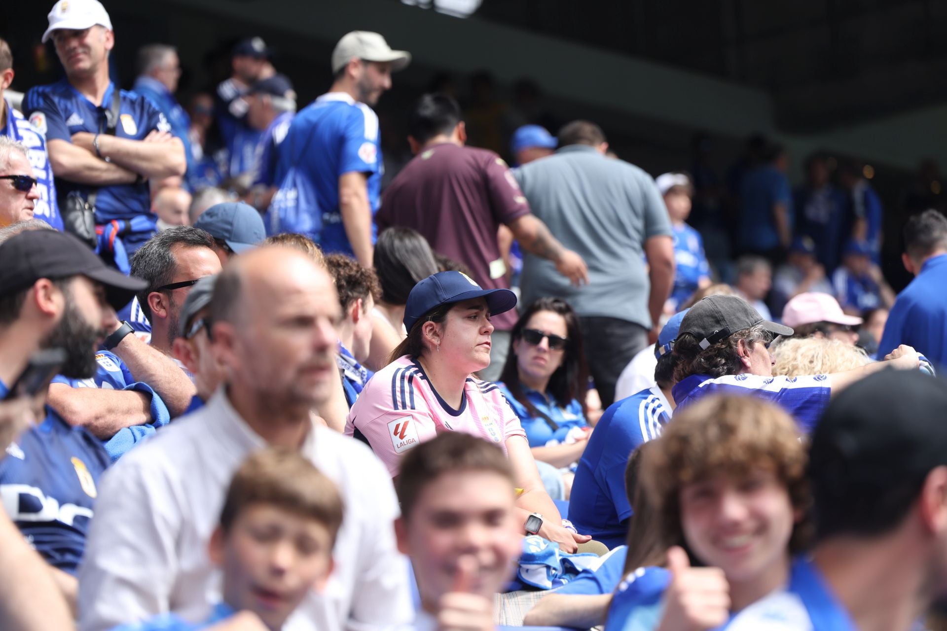 ¿Estuviste en el Real Oviedo - Zaragoza? ¡Búscate en las fotos!