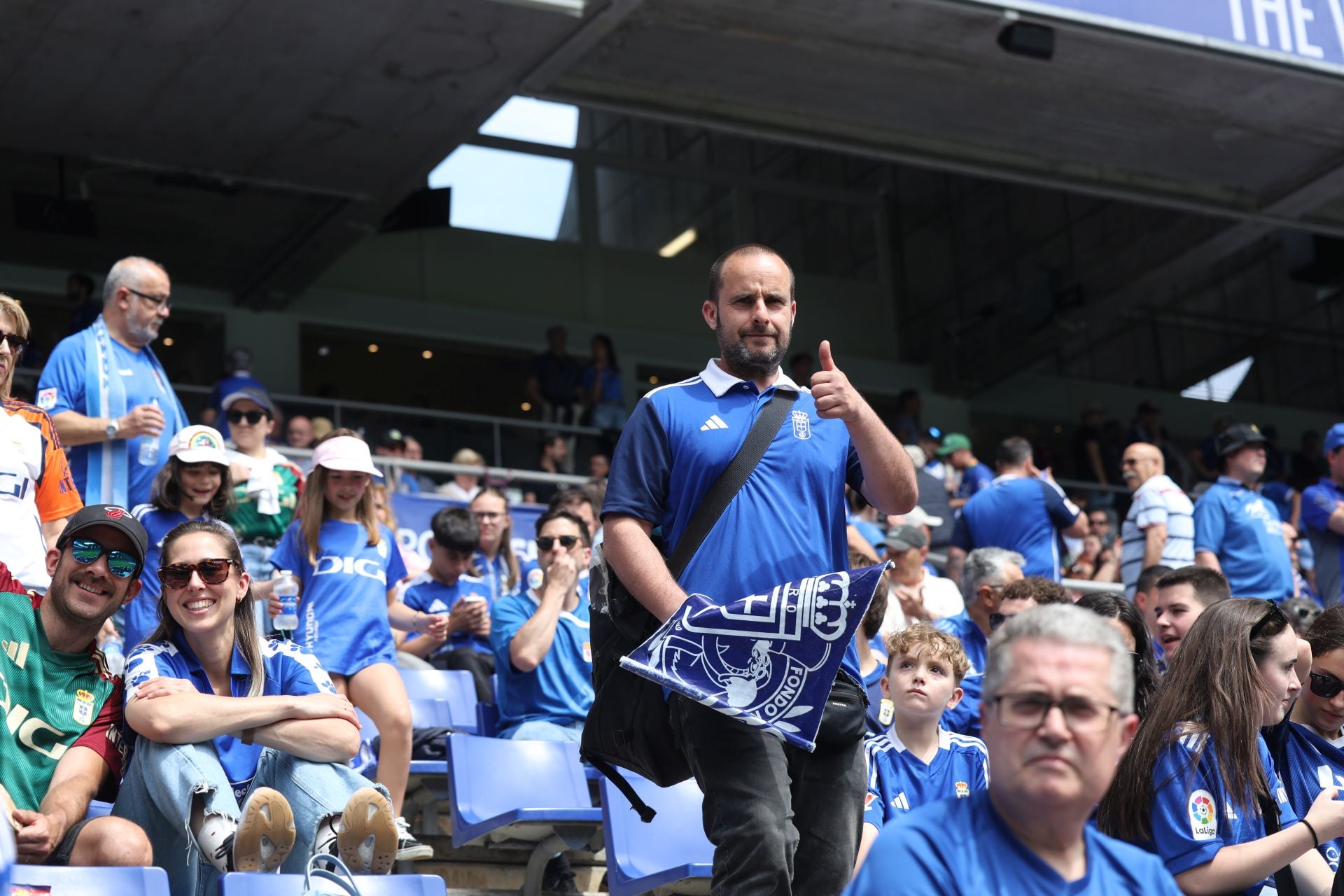 ¿Estuviste en el Real Oviedo - Zaragoza? ¡Búscate en las fotos!