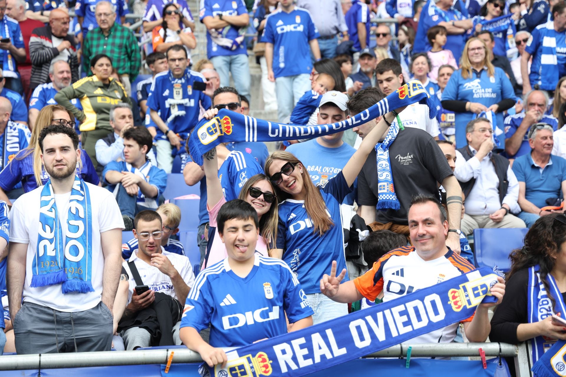 ¿Estuviste en el Real Oviedo - Zaragoza? ¡Búscate en las fotos!