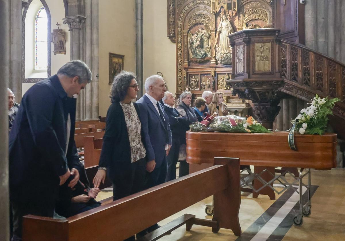 Avilés despide a Concha Fernández, madre de Ruth Arias