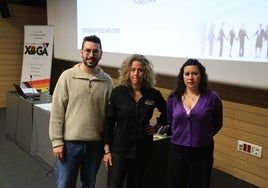 Iván Gómez, Begoña Gallego y Nuria Rodríguez.