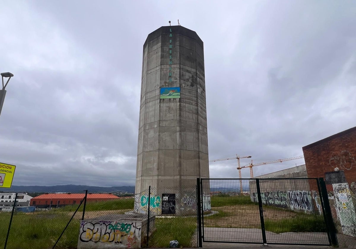 Depósito de agua de La Fresneda, con una fuga de cinco litros por segundo.