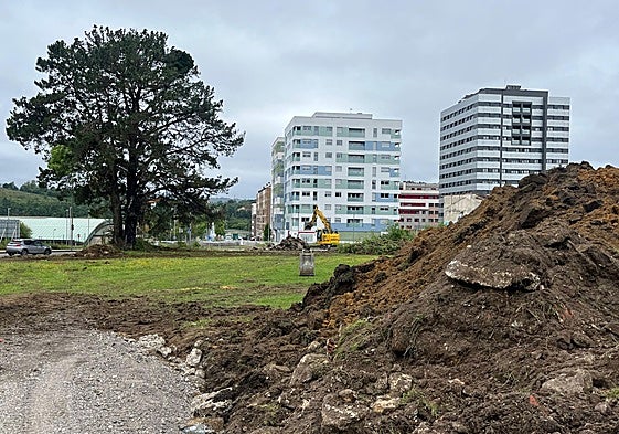 Inicio de las obras, este miércoles, para construir 164 nuevas plazas en la zona este de Pola de Siero.