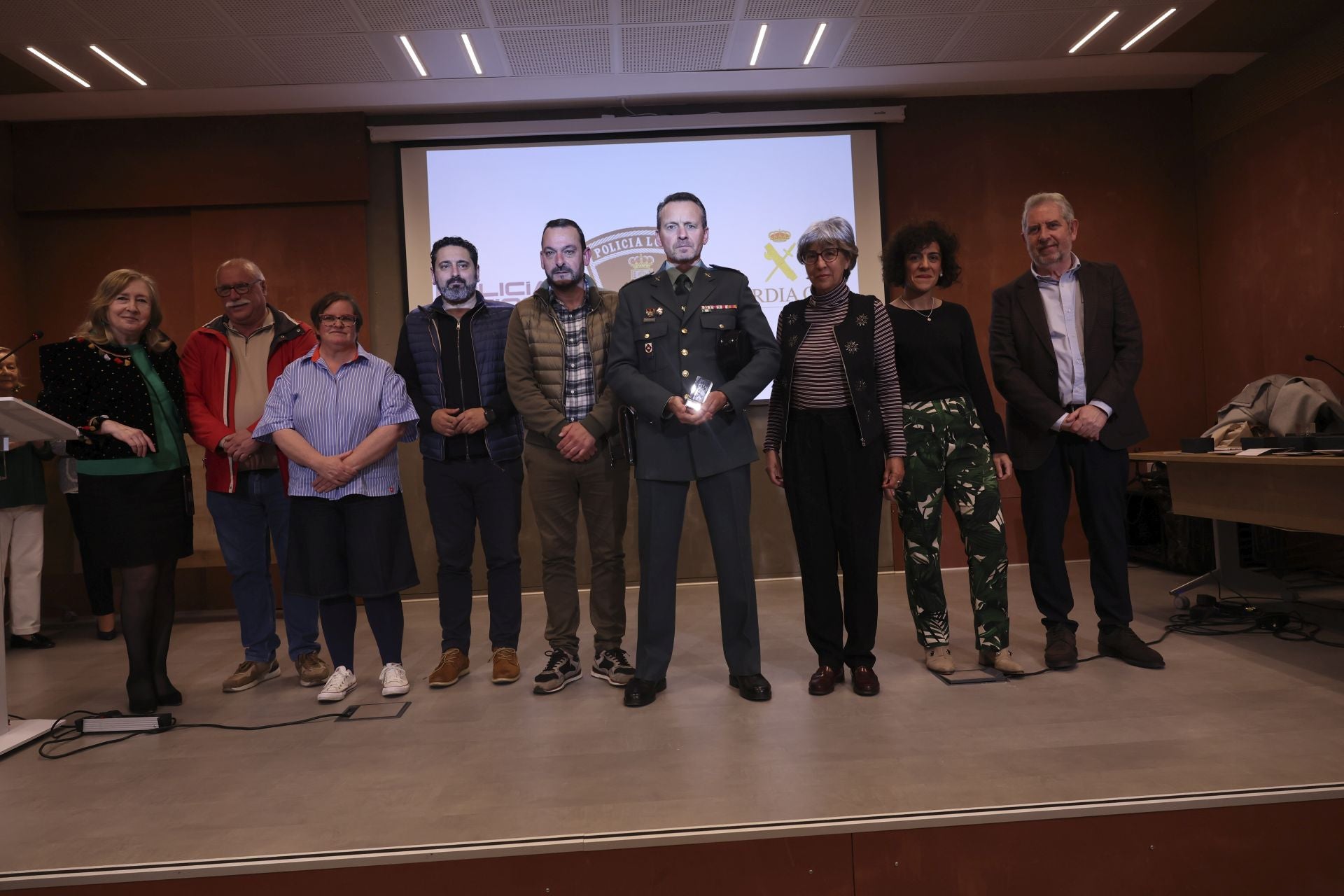 El comercio de Mieres premia a sus tiendas más ilustres