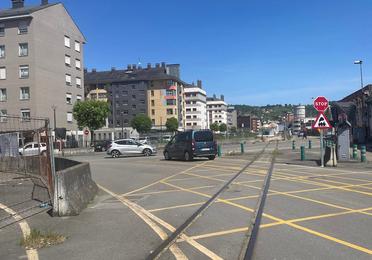 La zona de pasoa nivel de Langreo Centro que será urbanizada