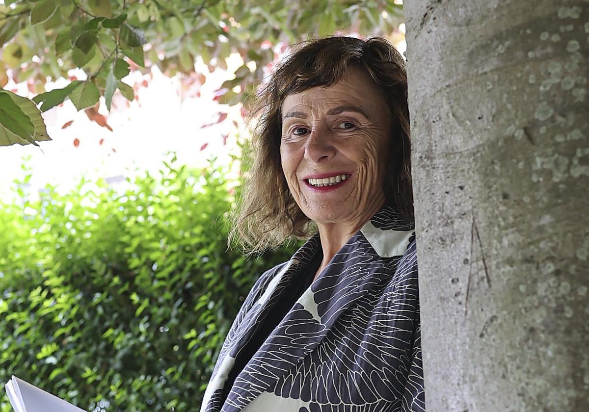 La poeta Lourdes Álvarez nun requexu d'Uviéu fai unos díes.