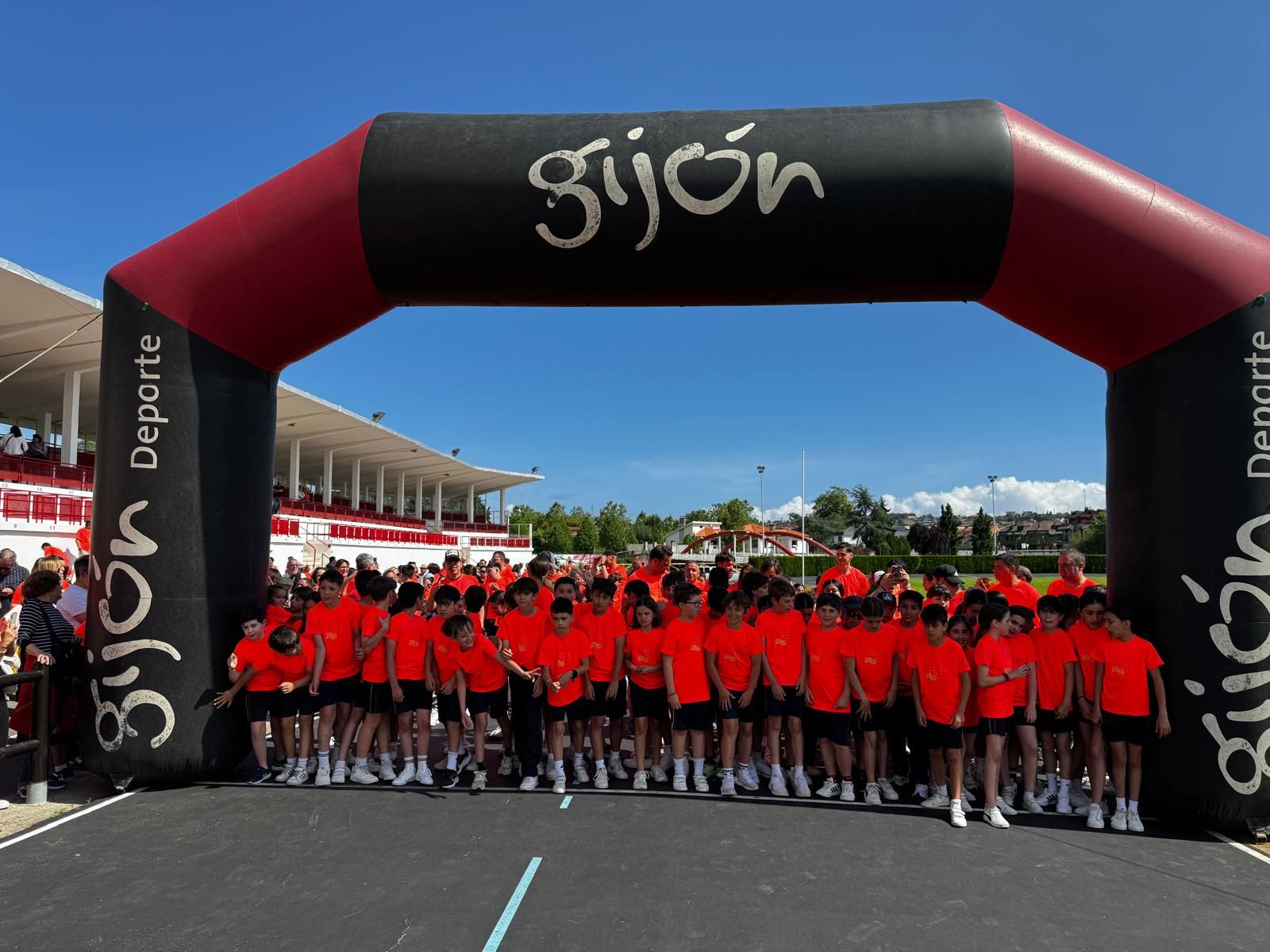 Carrera solidaria del Colegio San Vicente de Paúl por &#039;El ángel de Javi&#039;