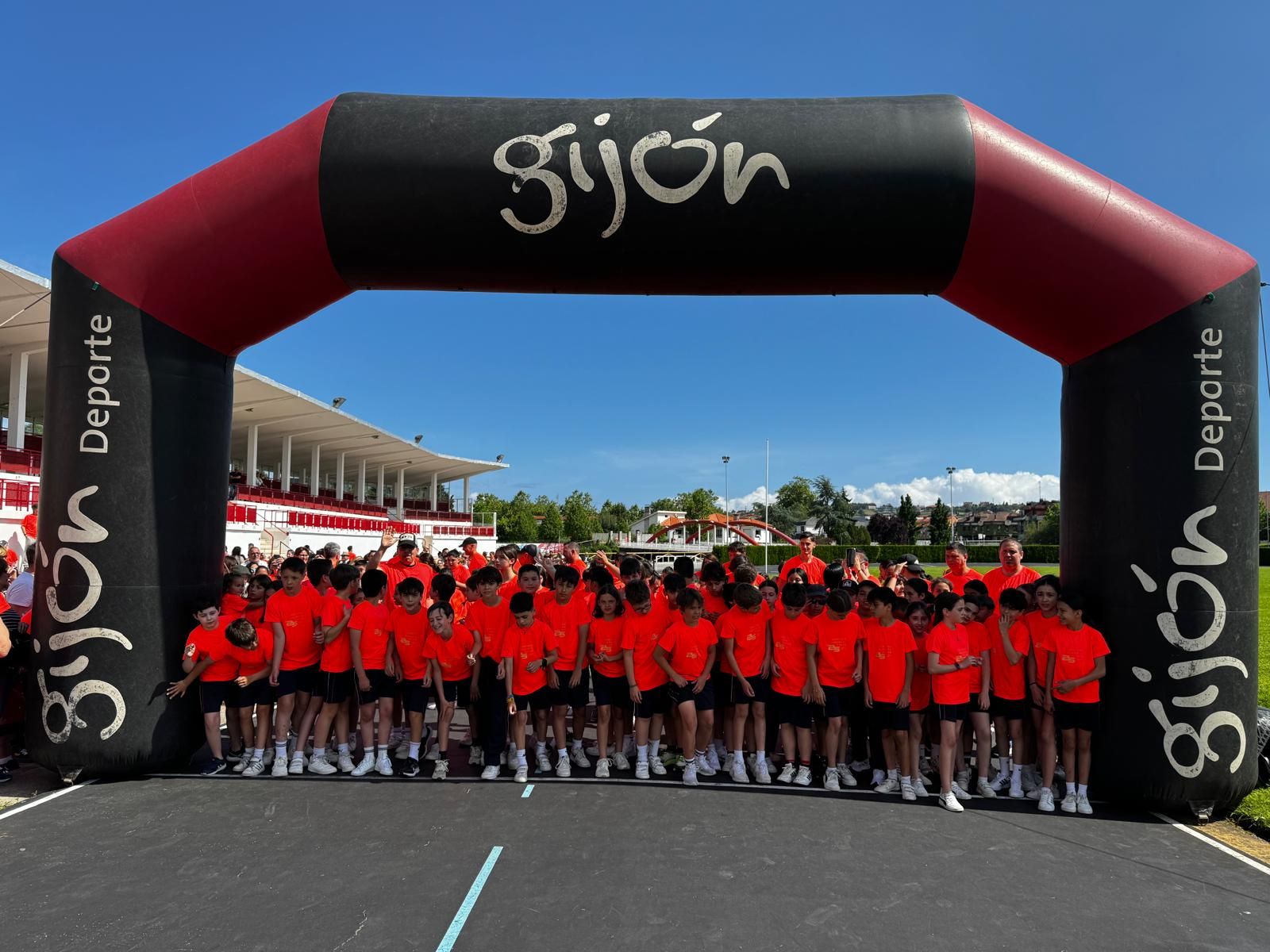 Carrera solidaria del Colegio San Vicente de Paúl por &#039;El ángel de Javi&#039;