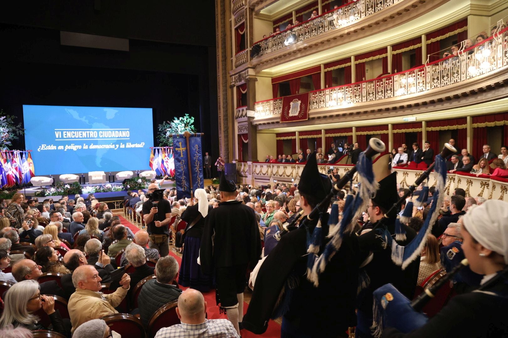 Todos los invitados en el VI Encuentro Ciudadano de la Fundación Libertad y Desarrollo, en imágenes