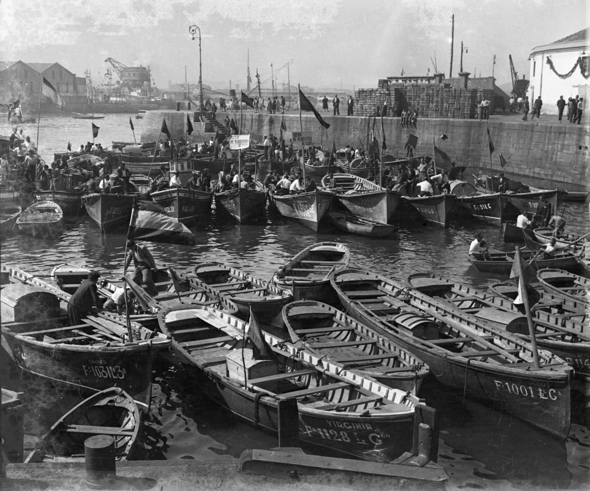 Más historia de Asturias rescatada: las fotografías de Foto Ángel que viajan al siglo pasado