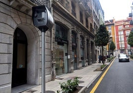 La nueva caja para el radar móvil en la calle Martínez Marina.
