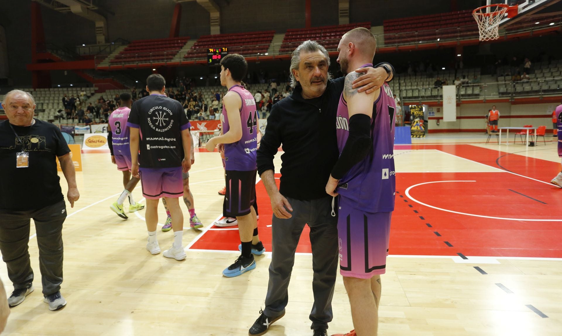 Las mejores imágenes del Círculo Gijón Noega Baloncesto - Sercomosa Molina Basket