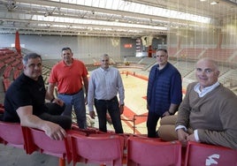 Juanjo Meana, Sergio Cortés, Pablo Noguero, José Luis Casaprima y Toño Grana, en el Palacio de Deportes.