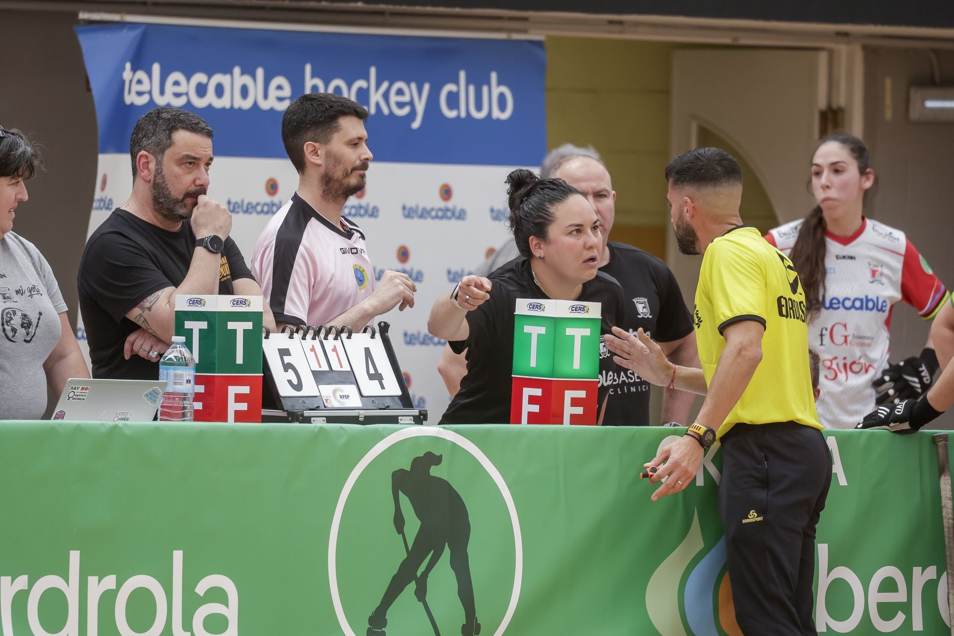 El Telecable, a un paso de la Liga: las mejores fotos de la victoria frente al Vila-Sana