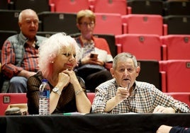 Mari Celi Fernández y Genaro García, 'Tolín de la Carrera', los integrantes del jurado del concurso de tonada.