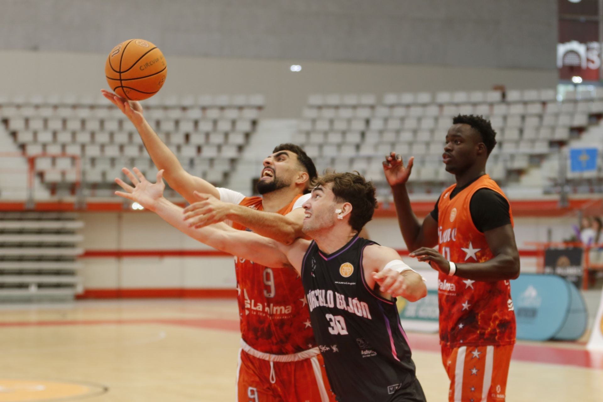 Histórico ascenso del Círculo Gijón Baloncesto: las fotos de una brillante conquista