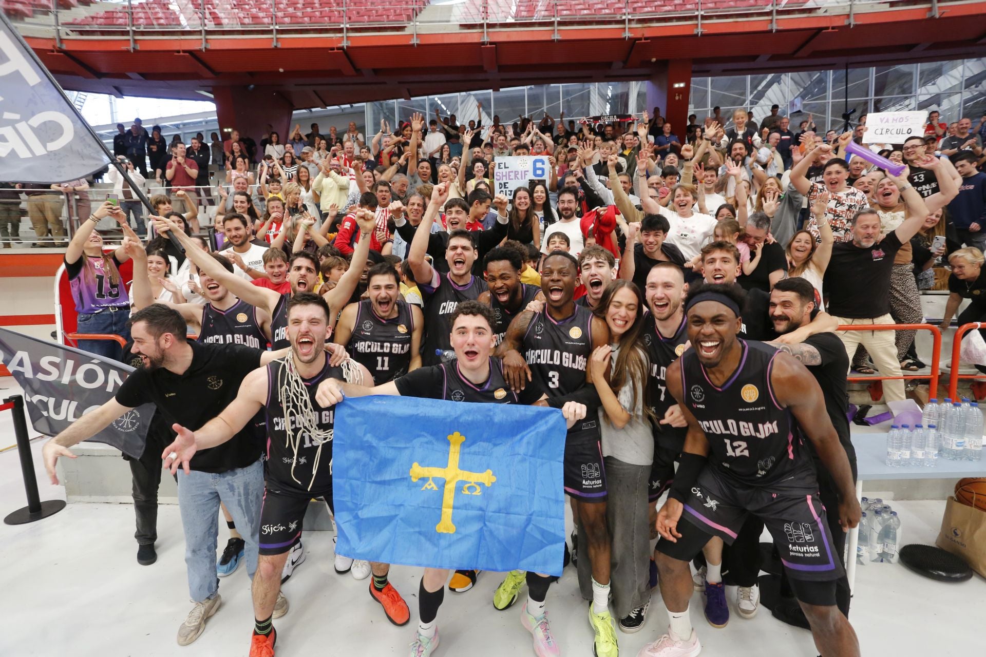 Histórico ascenso del Círculo Gijón Baloncesto: las fotos de una brillante conquista