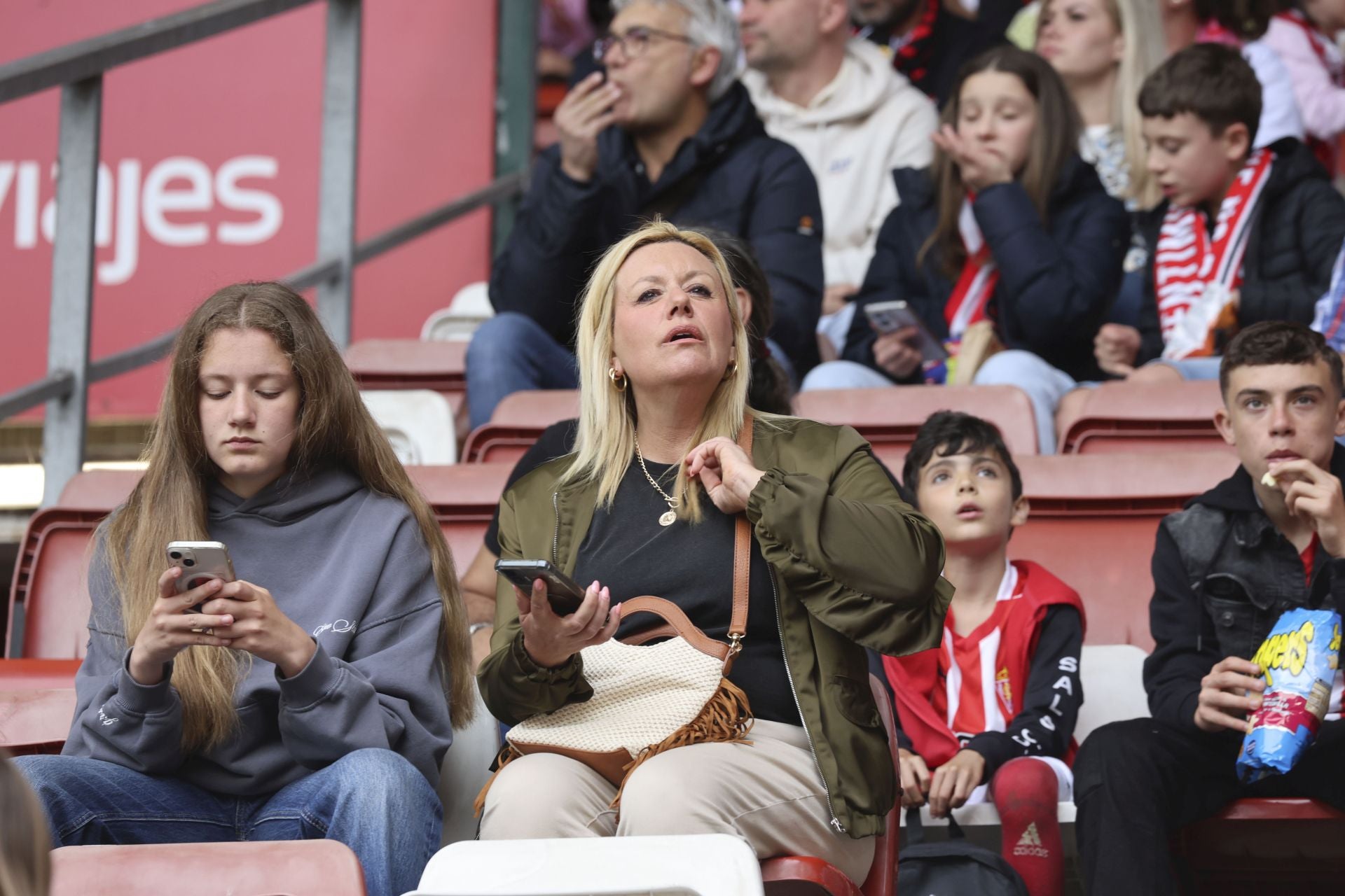 ¿Estuviste en el Sporting de Gijón - Cartagena? ¡Búscate entre las fotos!