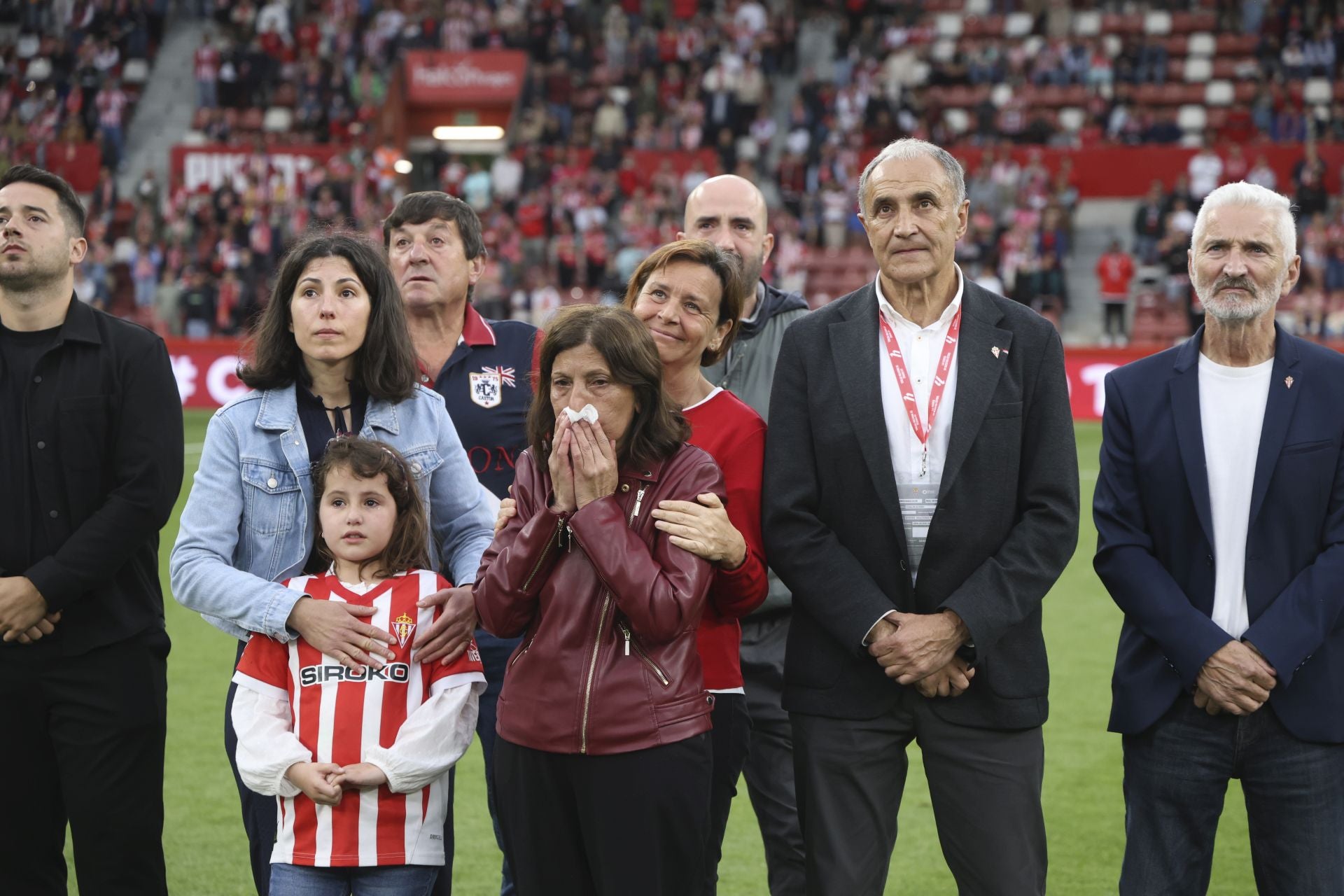La última de Cote en El Molinón: su emotiva despedida del Sporting de Gijón, en imágenes