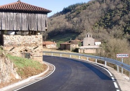 La localidad allandesa de Lomes, con su nuevo firme de acceso completado.