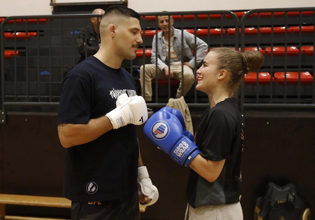Los luchadores asturianos Joel Álvarez y Laura Fuertes: «Los deportes de contacto tienen mala imagen»