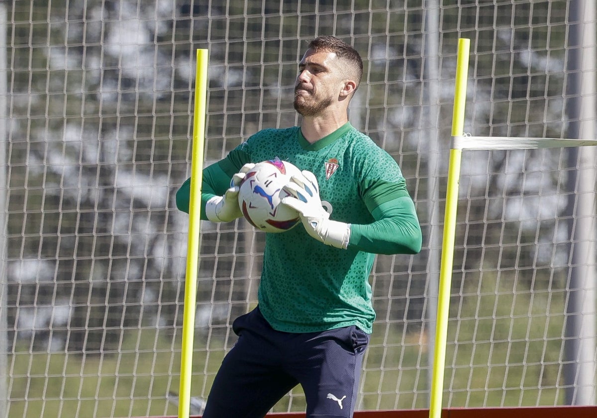 La renovación de Rubén Yáñez, el siguiente paso del Sporting de Gijón