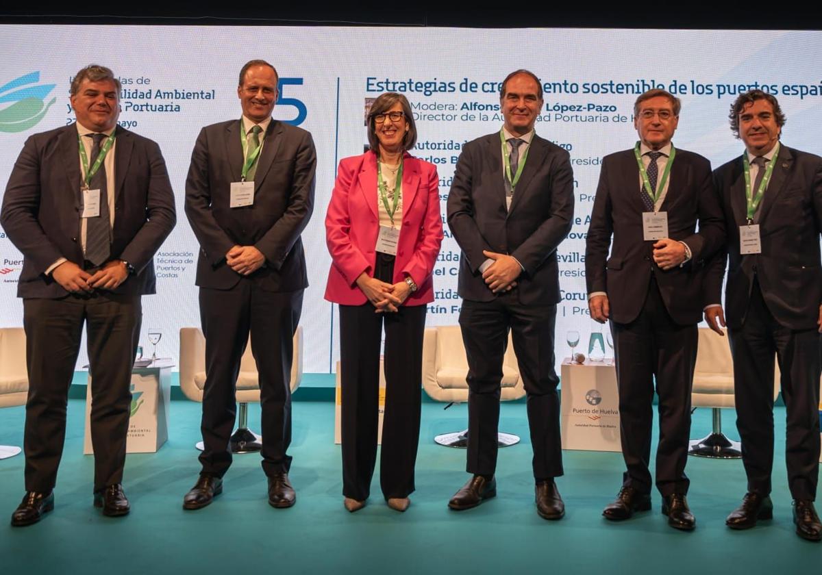 Nieves Roqueñí desgrana en Huelva los esfuerzos de El Musel para reducir la contaminación