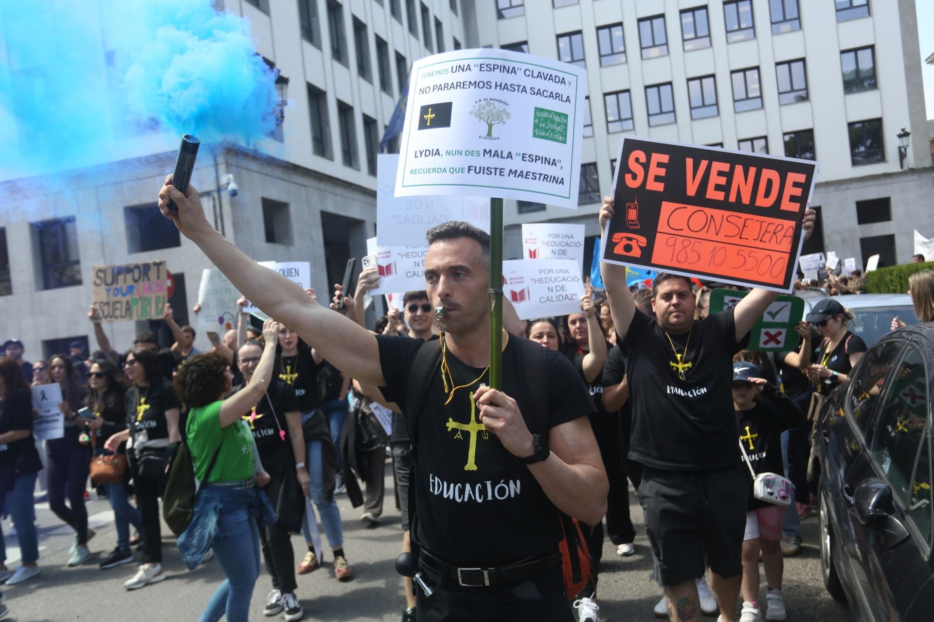 Nueva jornada de reinvindicaciones por la Educación en Asturias: los mensajes de la protesta docente